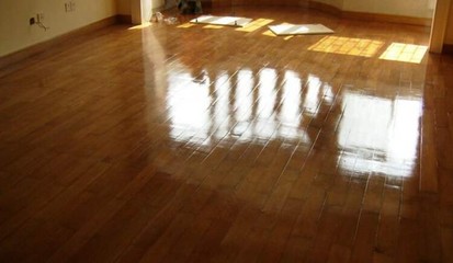 江東木地板打蠟服務 專業團隊打造持久光潔的地板之美